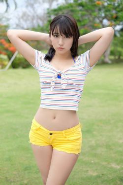 小向まな美